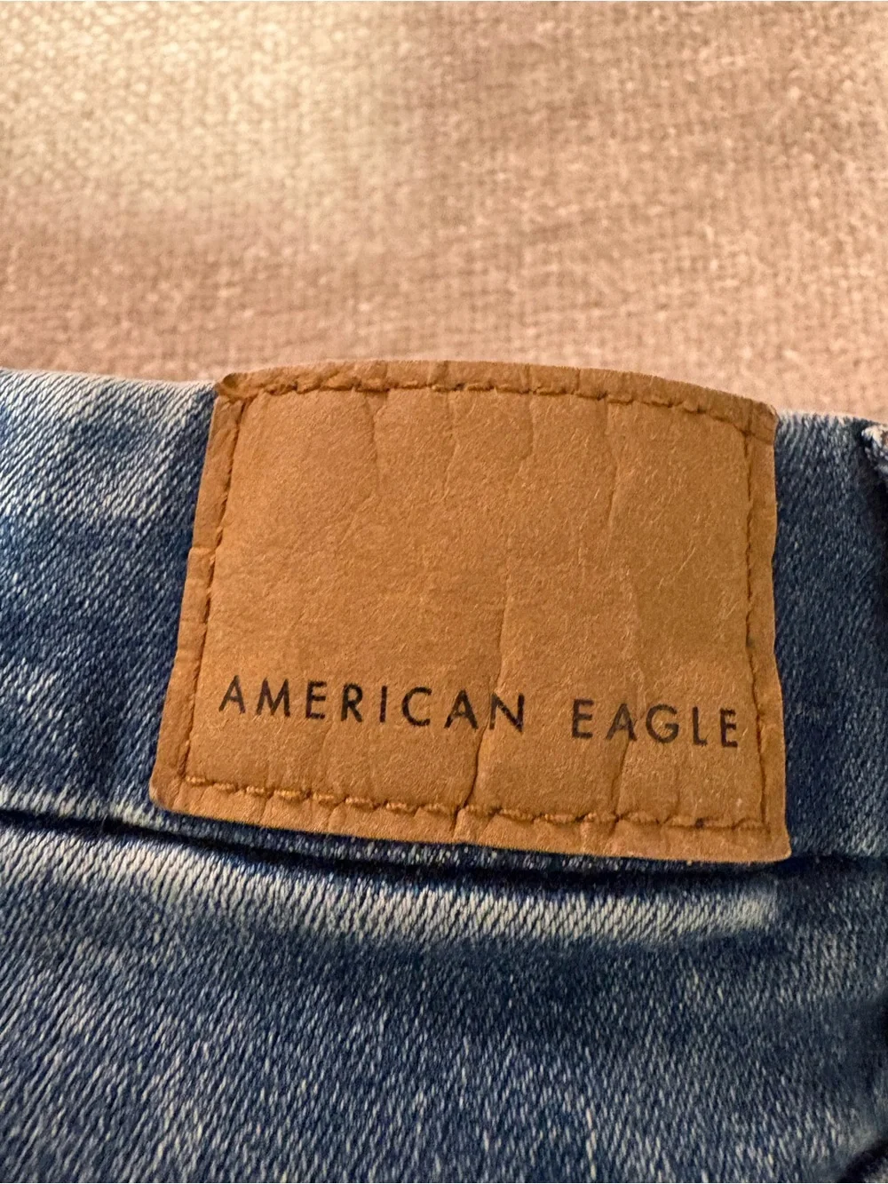 Women’s AE Curvy Hi-Rise Shortie Distressed Blue Denim Size 8